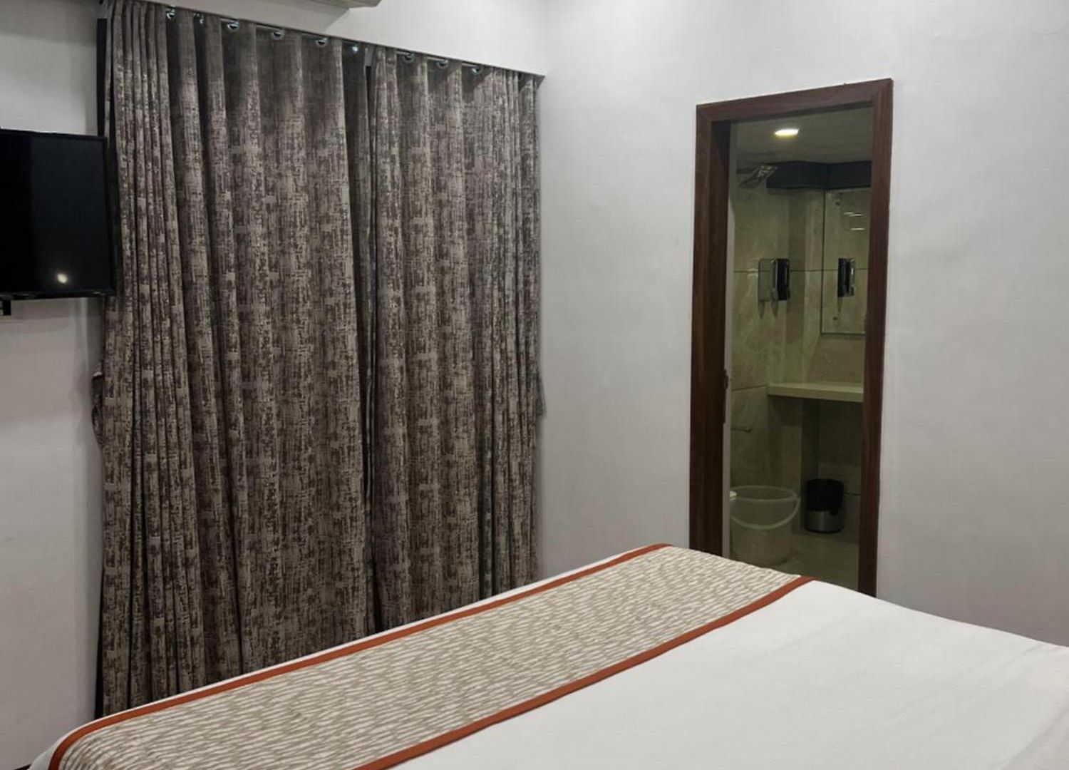 Supreme - Cuffe Parade Hotel Mumbai