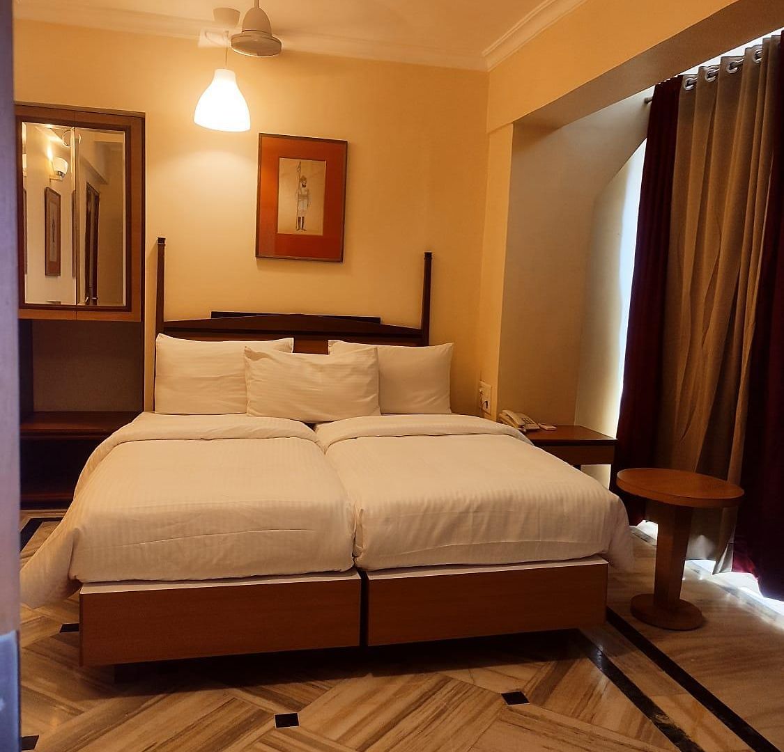 Royal Park Dockyard 3*
