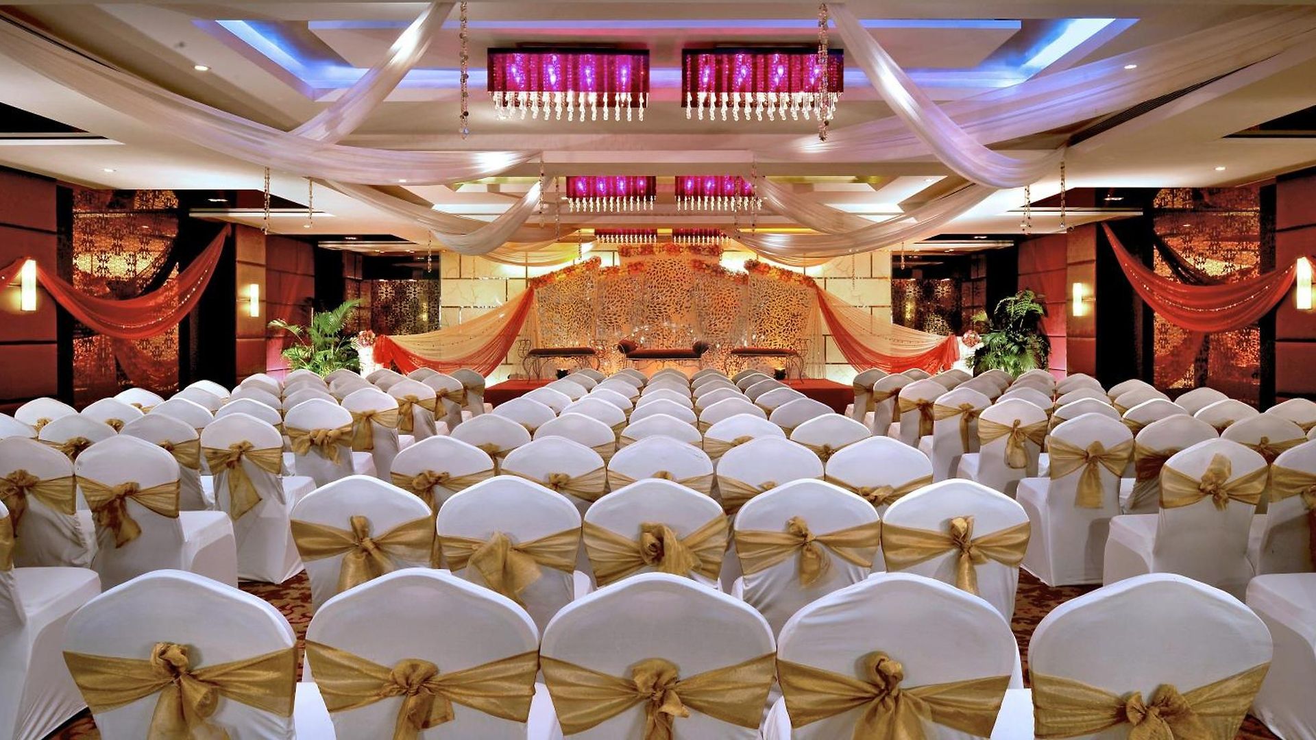 Hotel Radisson Goregaon 4*
