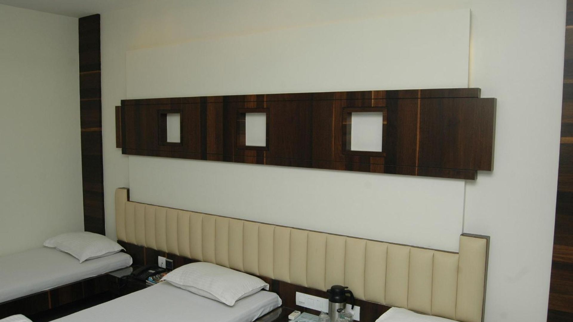 Hotel Causeway, Colaba *