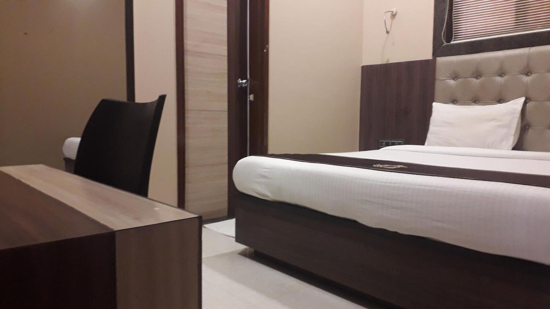 Hotel Shine Hospitality Residency