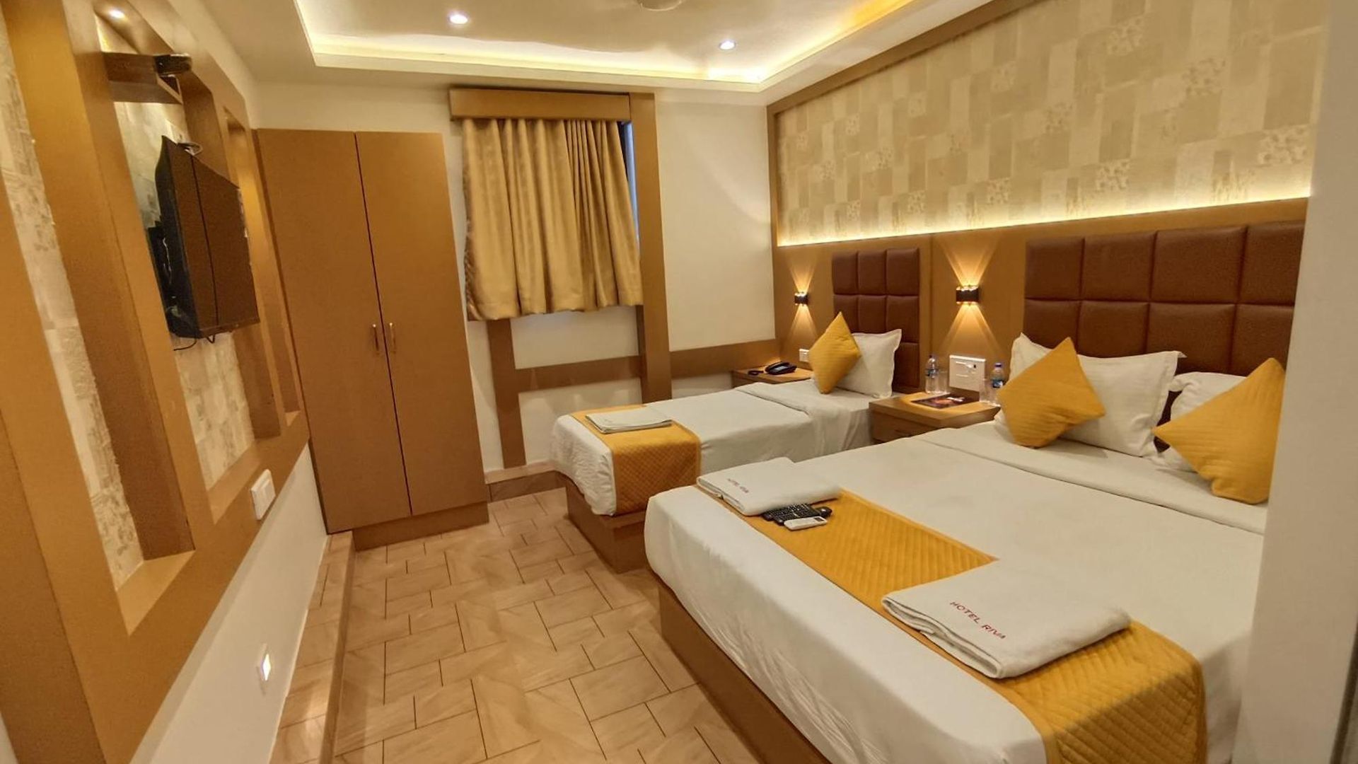 Hotel Riva International Goregaon- Near Nesco 3*