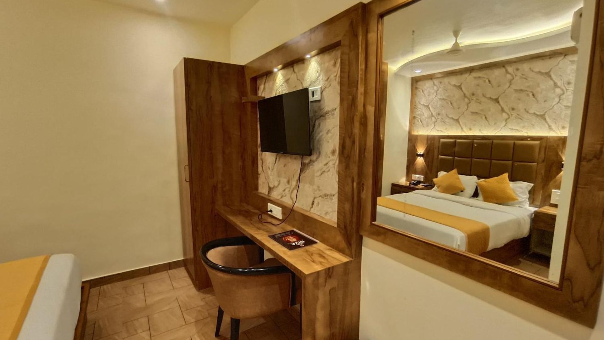 Hotel Riva International Goregaon- Near Nesco 3*