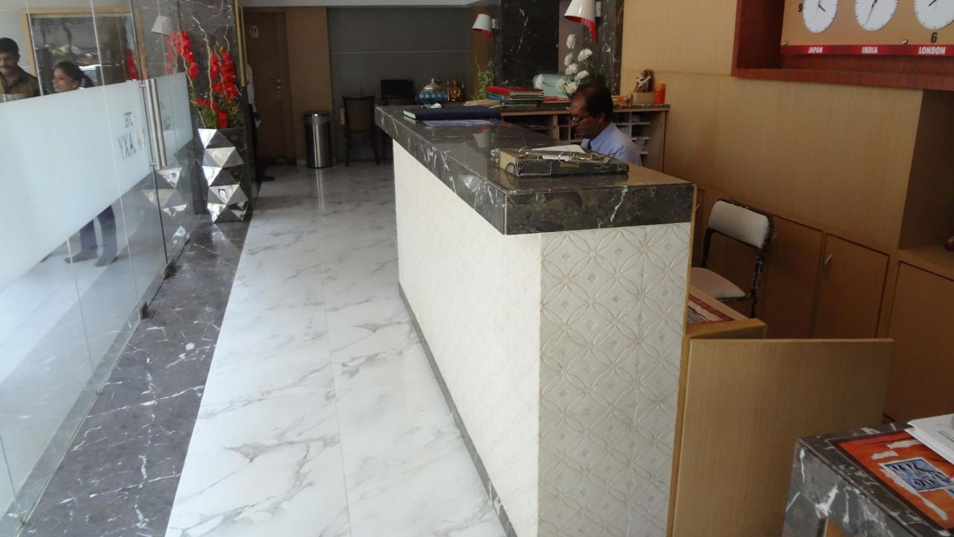 Galaxy Beacon Hotel, Santacruz ,mumbai 4* Mumbai