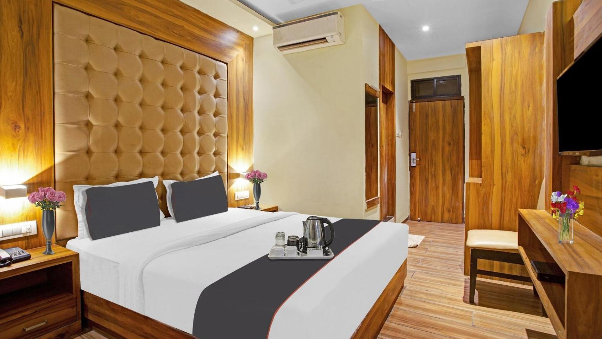 Capital O Art Hotel Mumbai