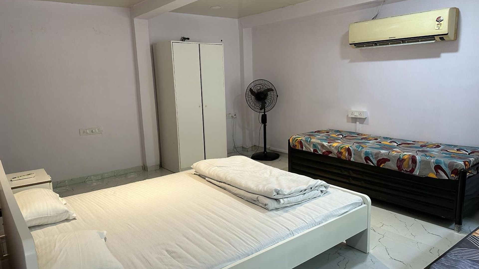 Apartment Ravish Apartment, Juhu Mumbai