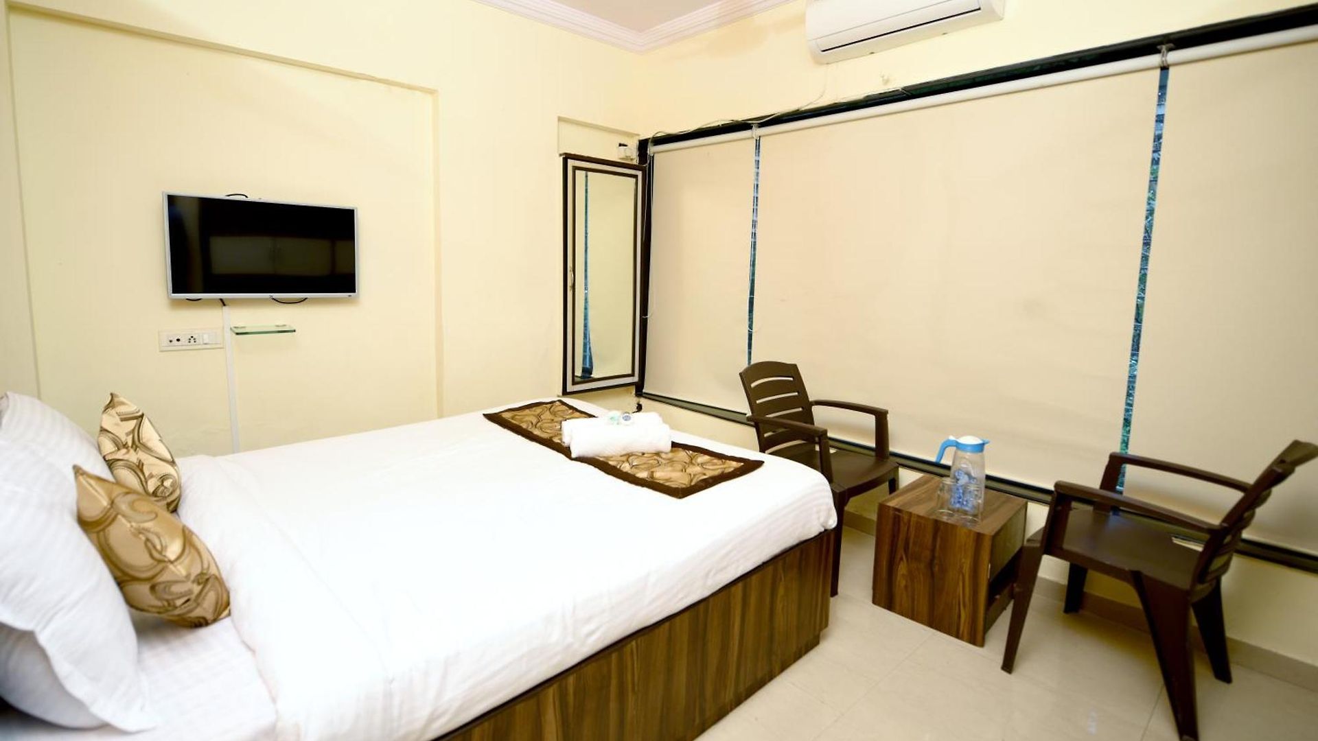 Hotel Fabhotel Lal Sai Residency
