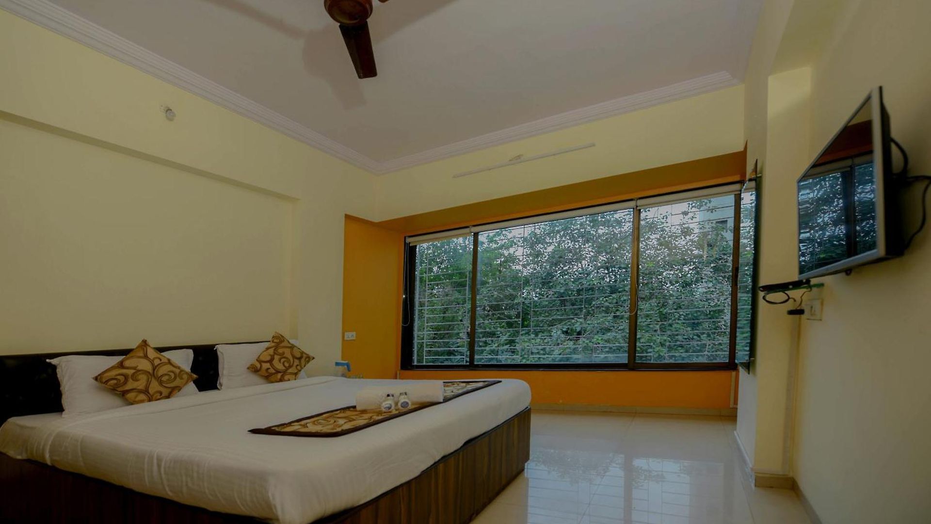 Hotel Fabhotel Lal Sai Residency 2*