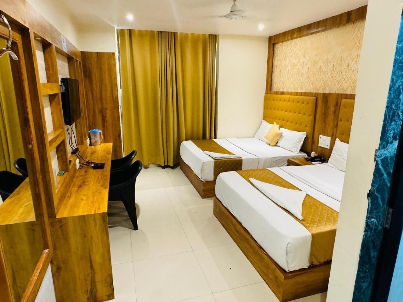 Bkc - Near Trade Center, Visa Consulate Bkc