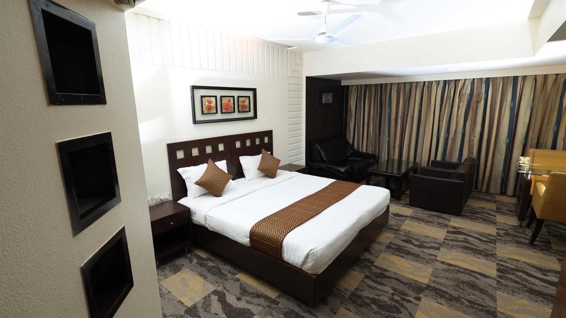 Hotel Quaint & Banquet 2*