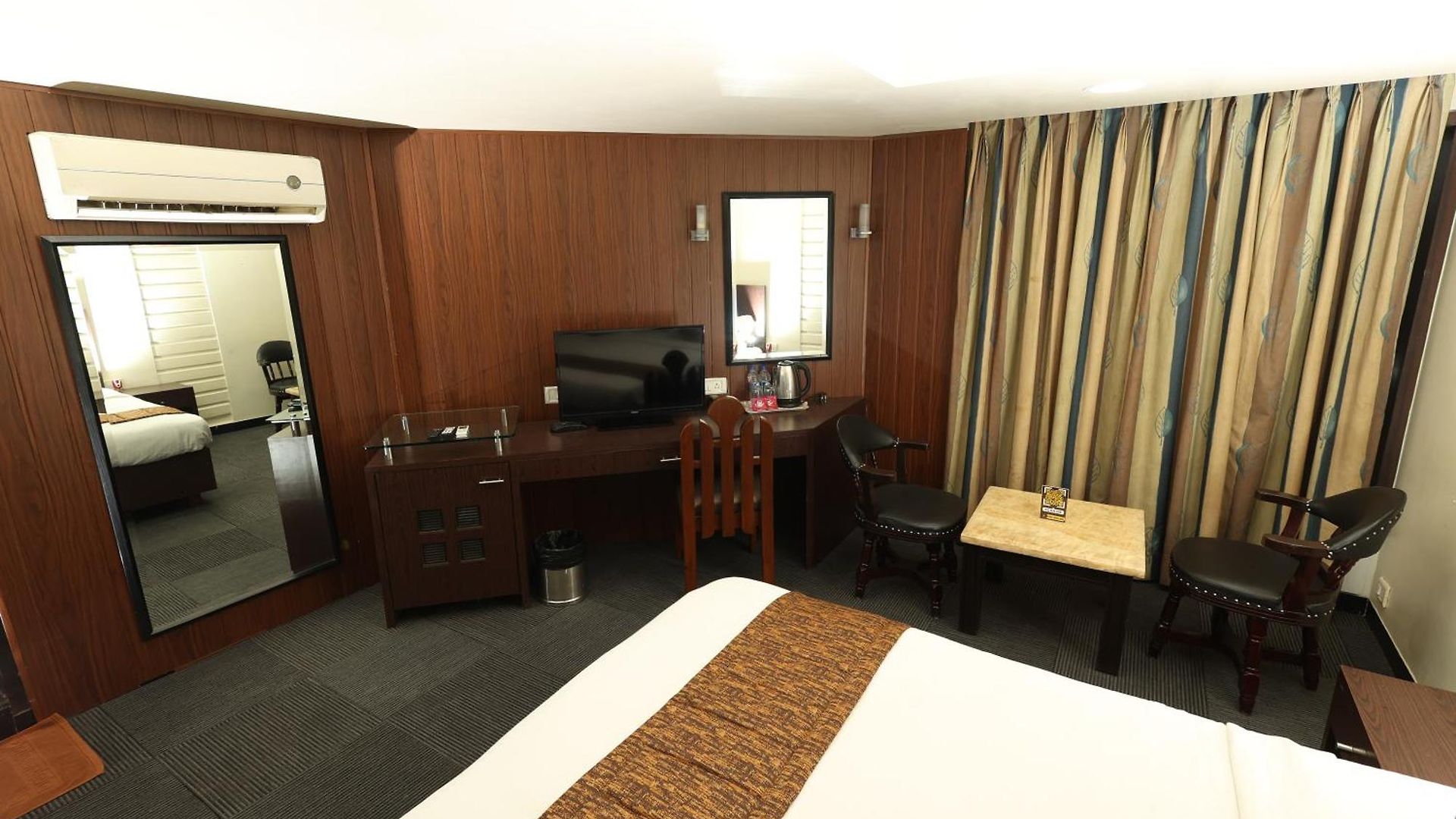 Quaint & Banquet Hotel Mumbai