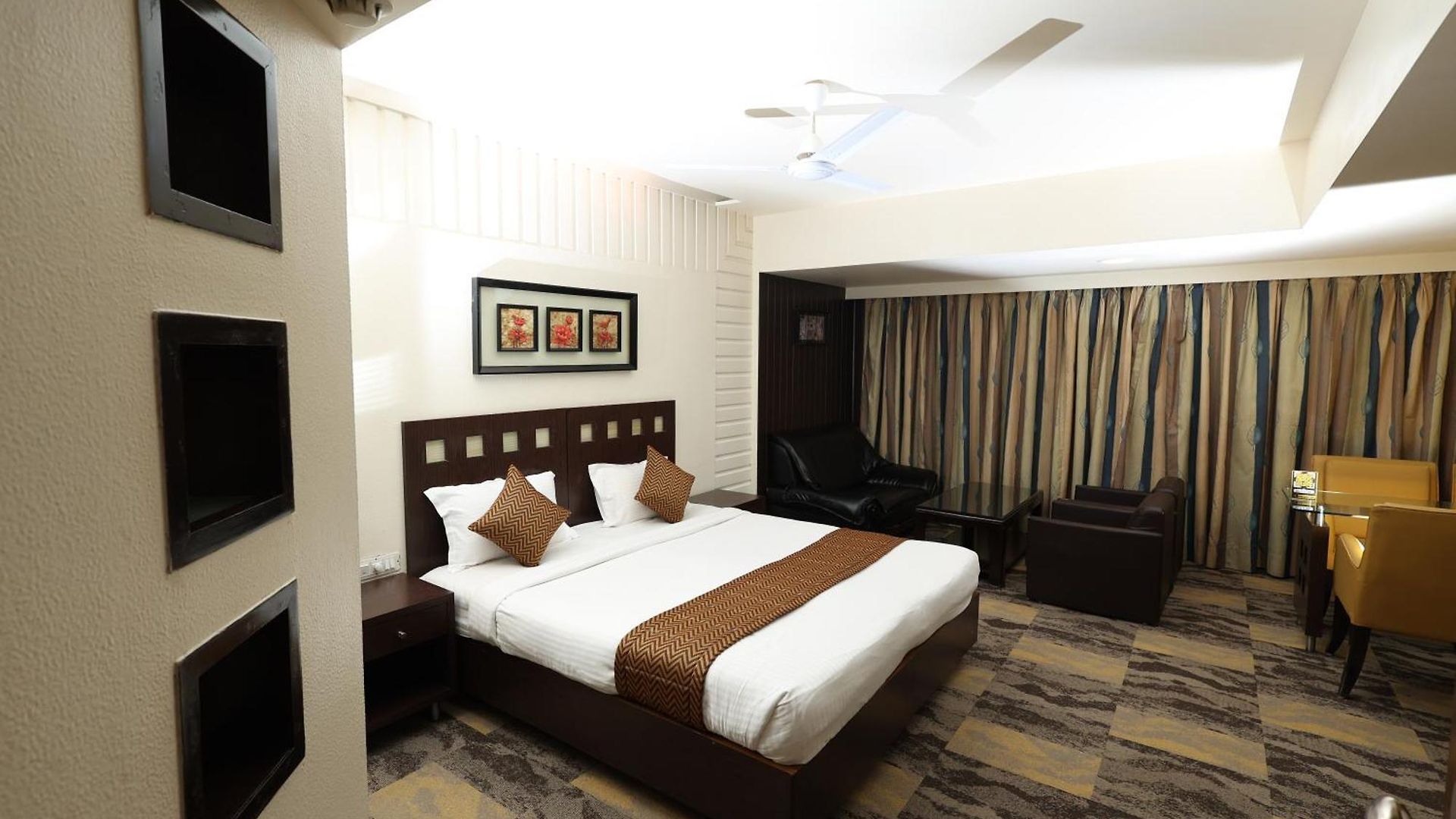 Quaint & Banquet Hotel 2*