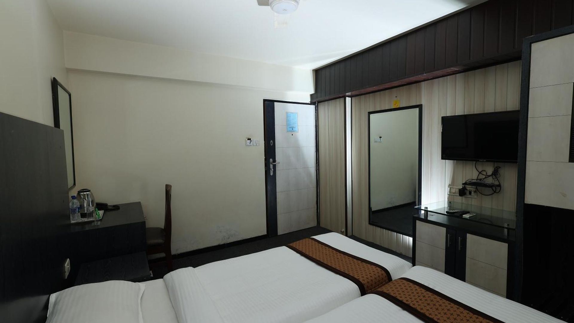 Hotel Quaint & Banquet