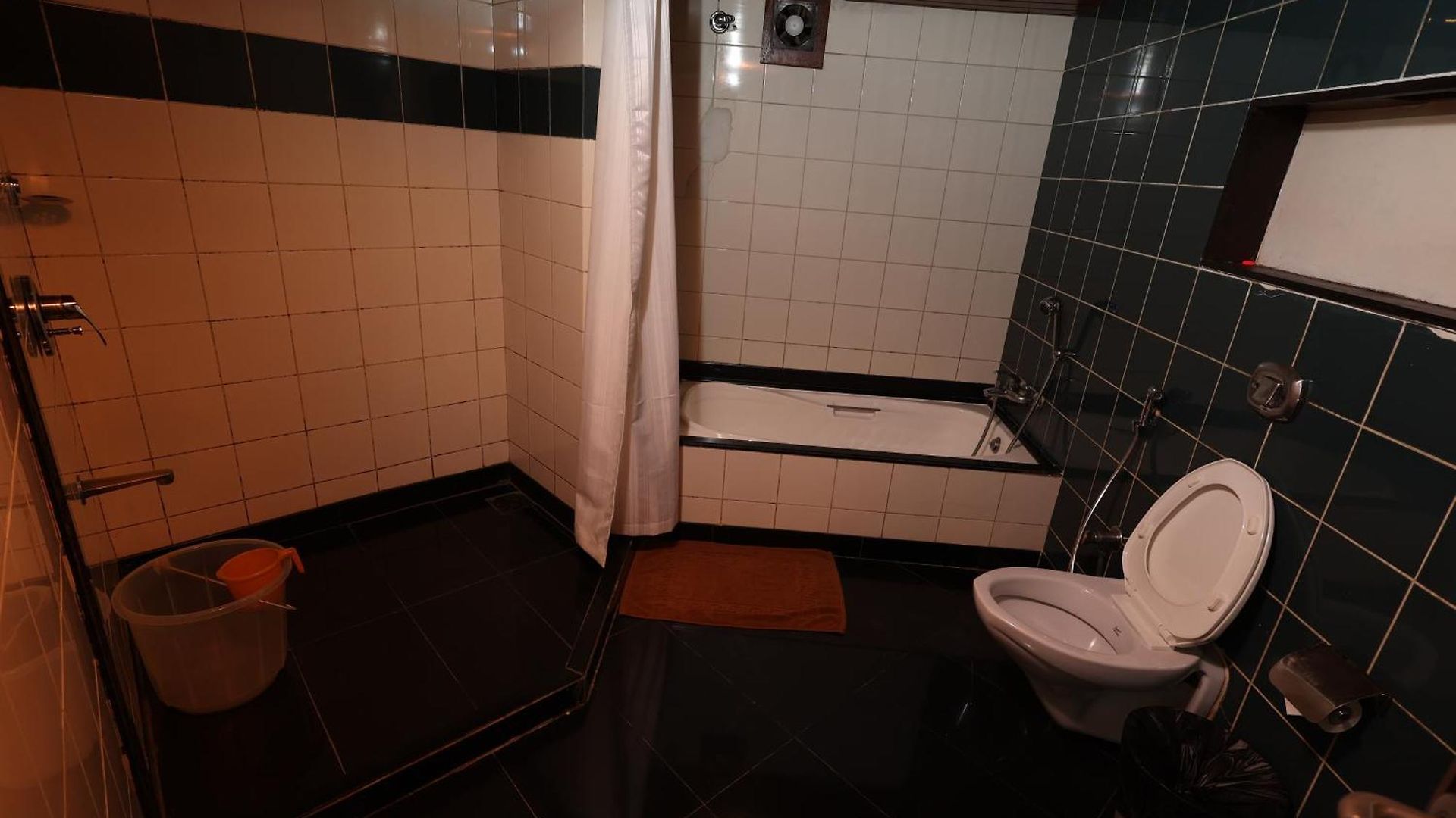 Quaint & Banquet Hotel Mumbai