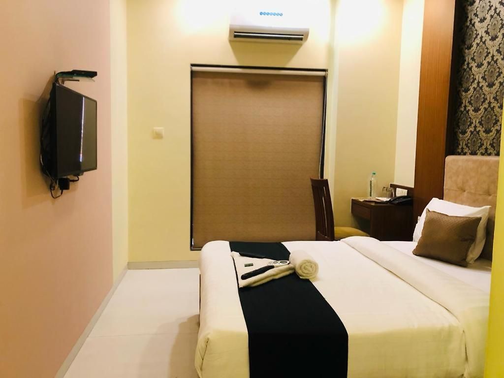 Glitz 7even Hills- Nr International Airport T2 Guest house *