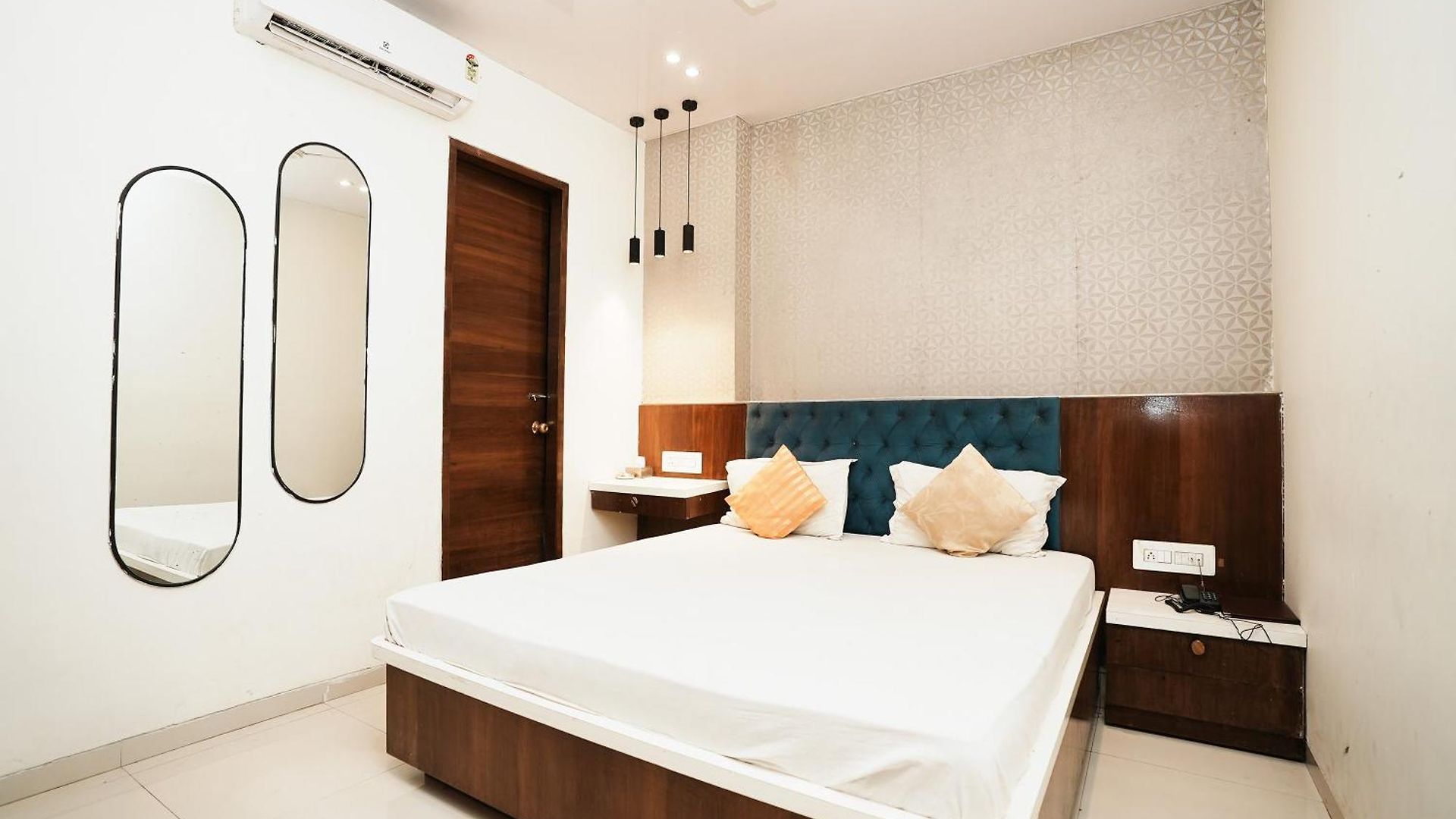 Hotel Fabhotel Elegance 2*