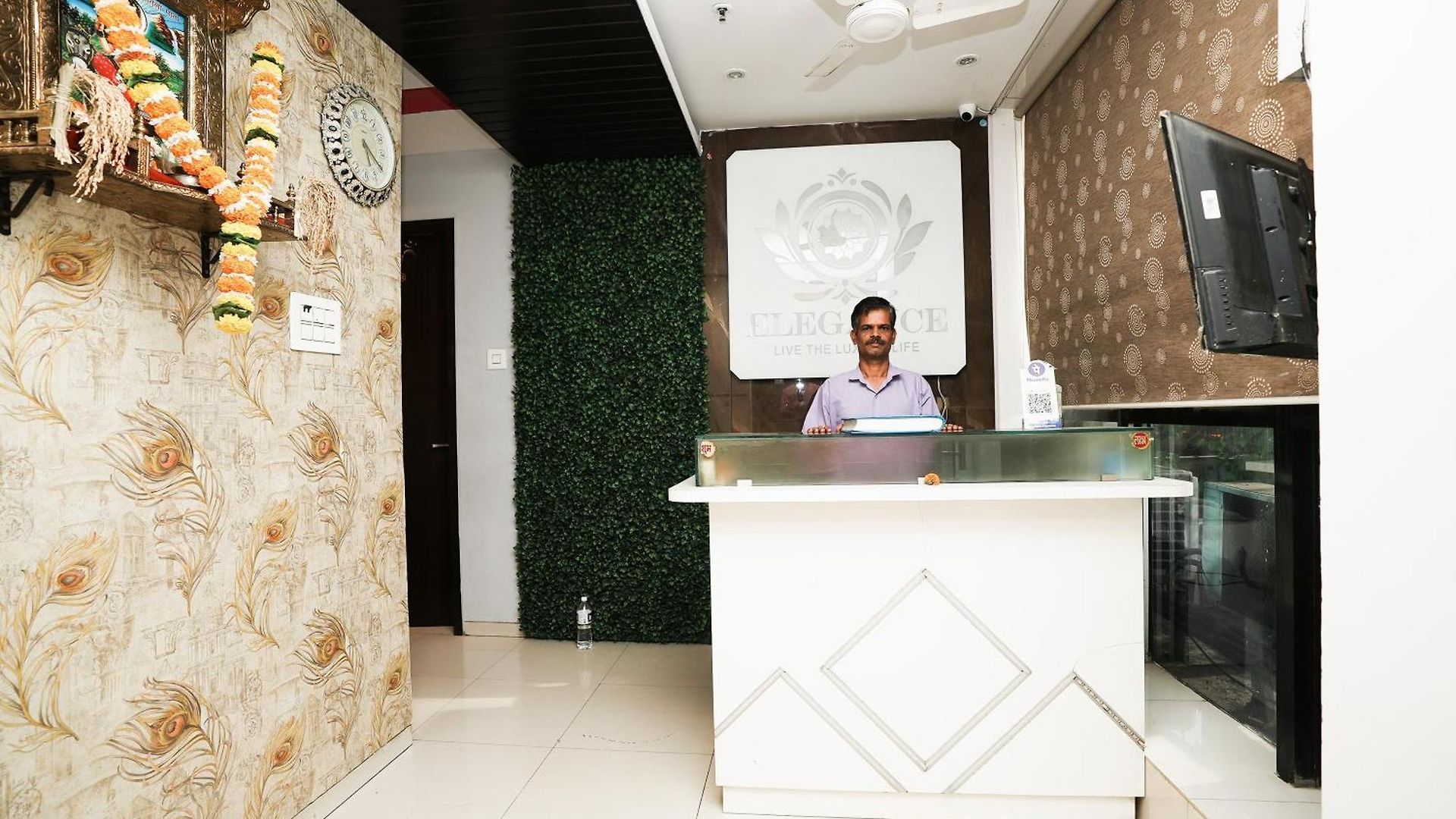 Fabhotel Elegance Hotel