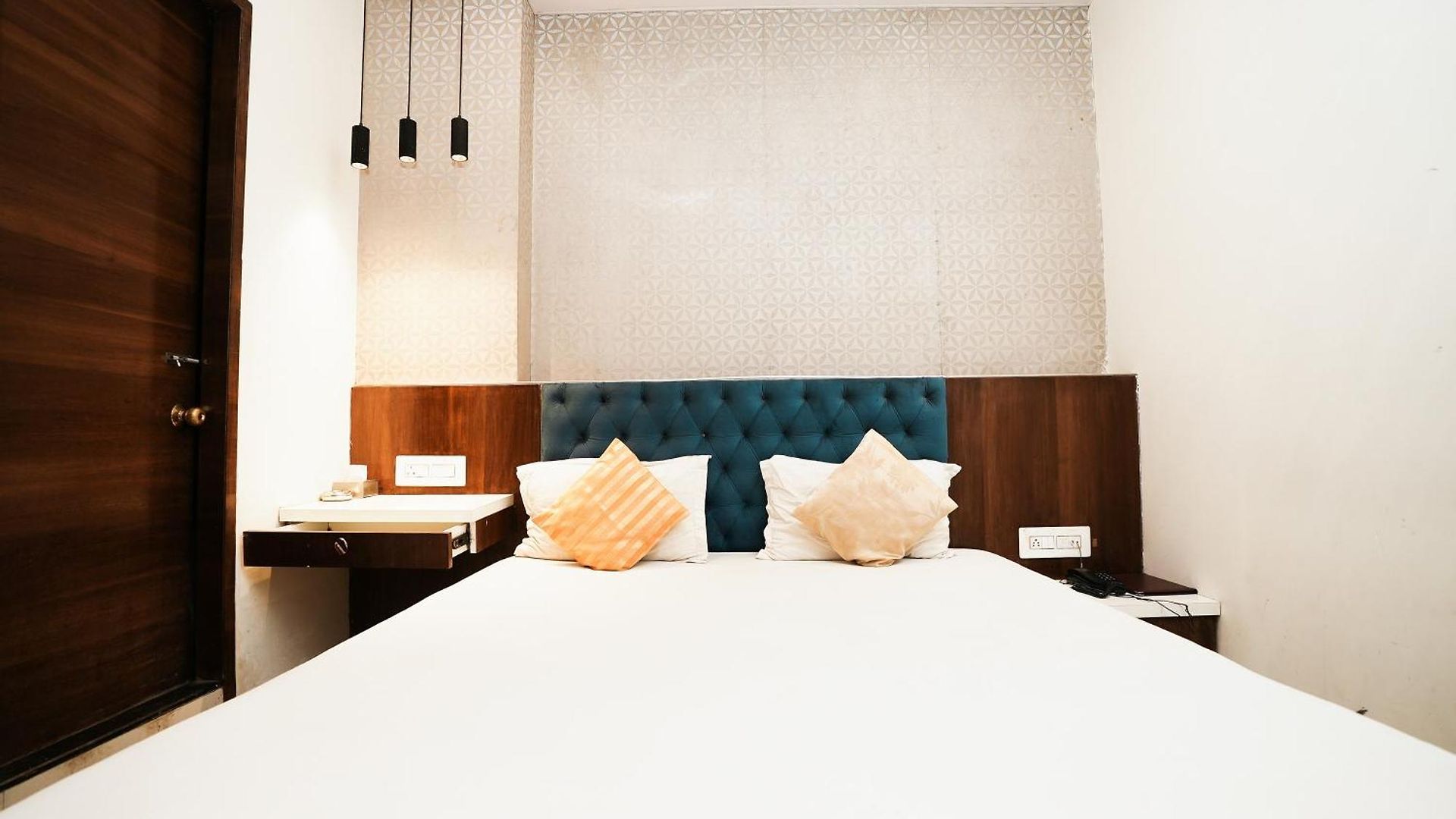 Fabhotel Elegance 2* Mumbai