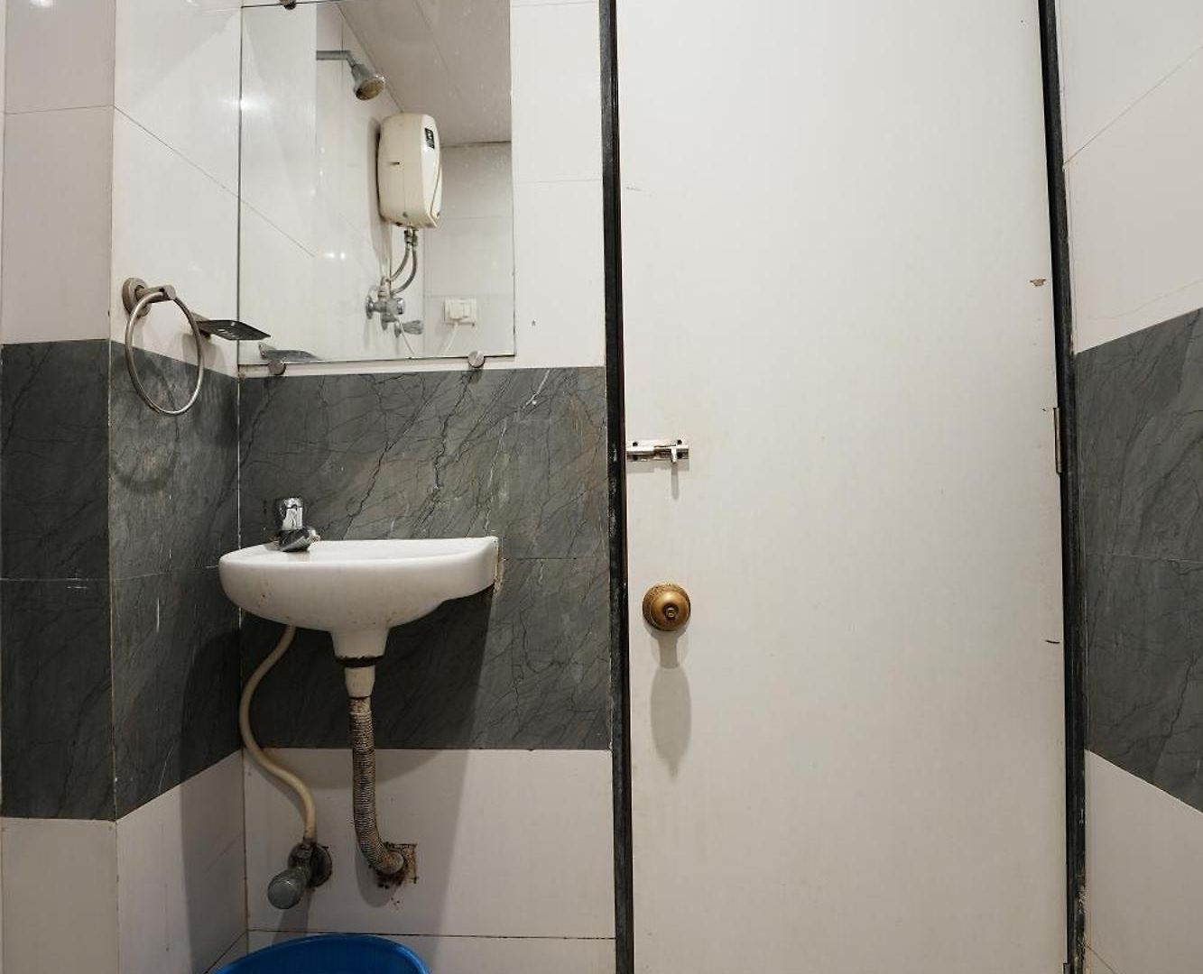 Fabhotel Elegance