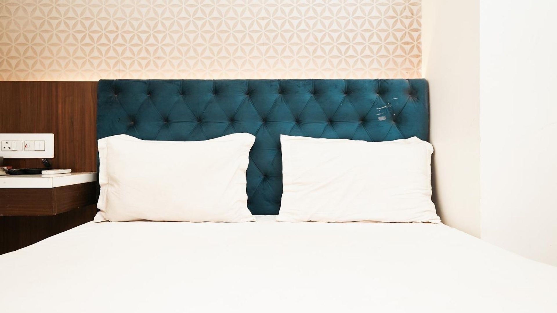 Hotel Fabhotel Elegance
