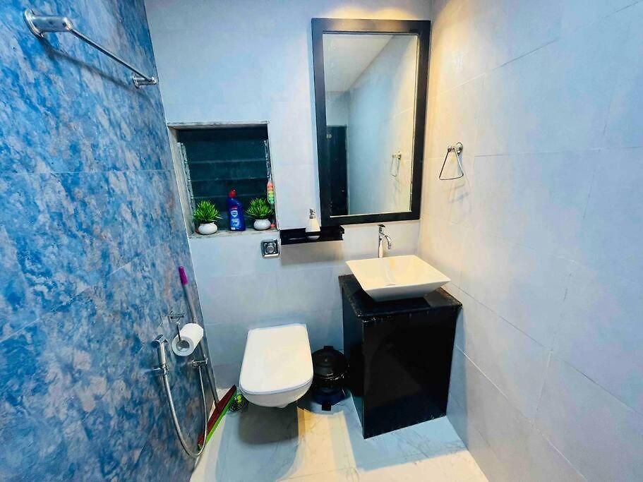 - 27, One Bedroom Apt- Bandra West * Mumbai