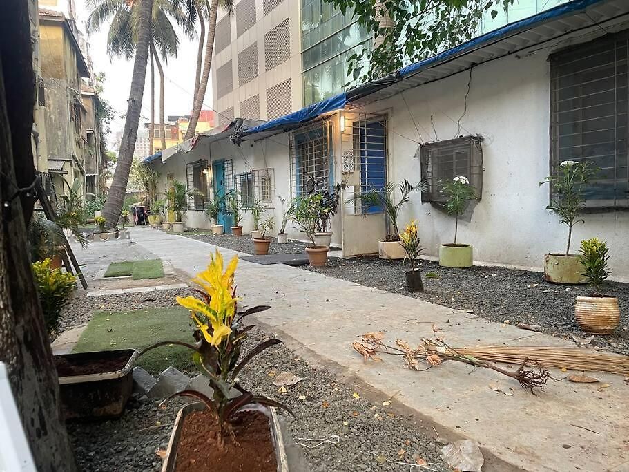 - 27, One Bedroom Apt- Bandra West Apartment *