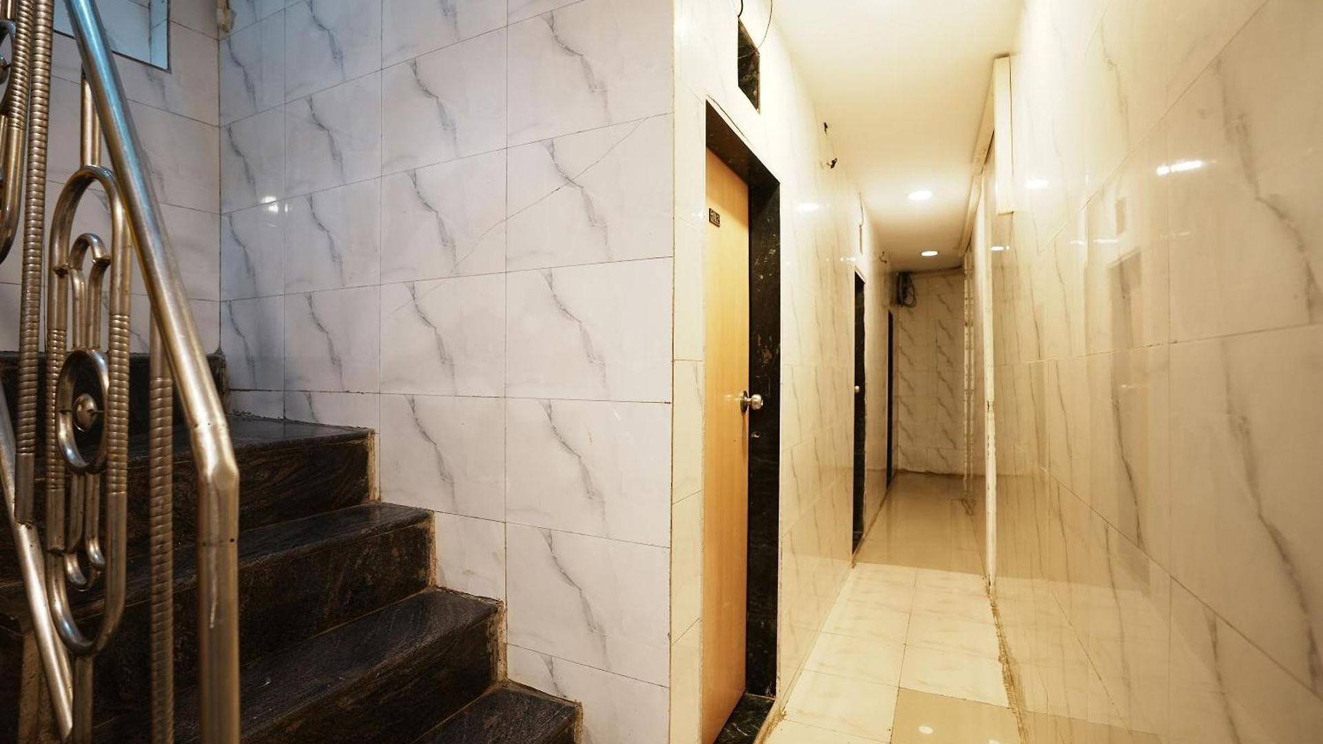 Harihara Residency Comfort Andheri East, 2*