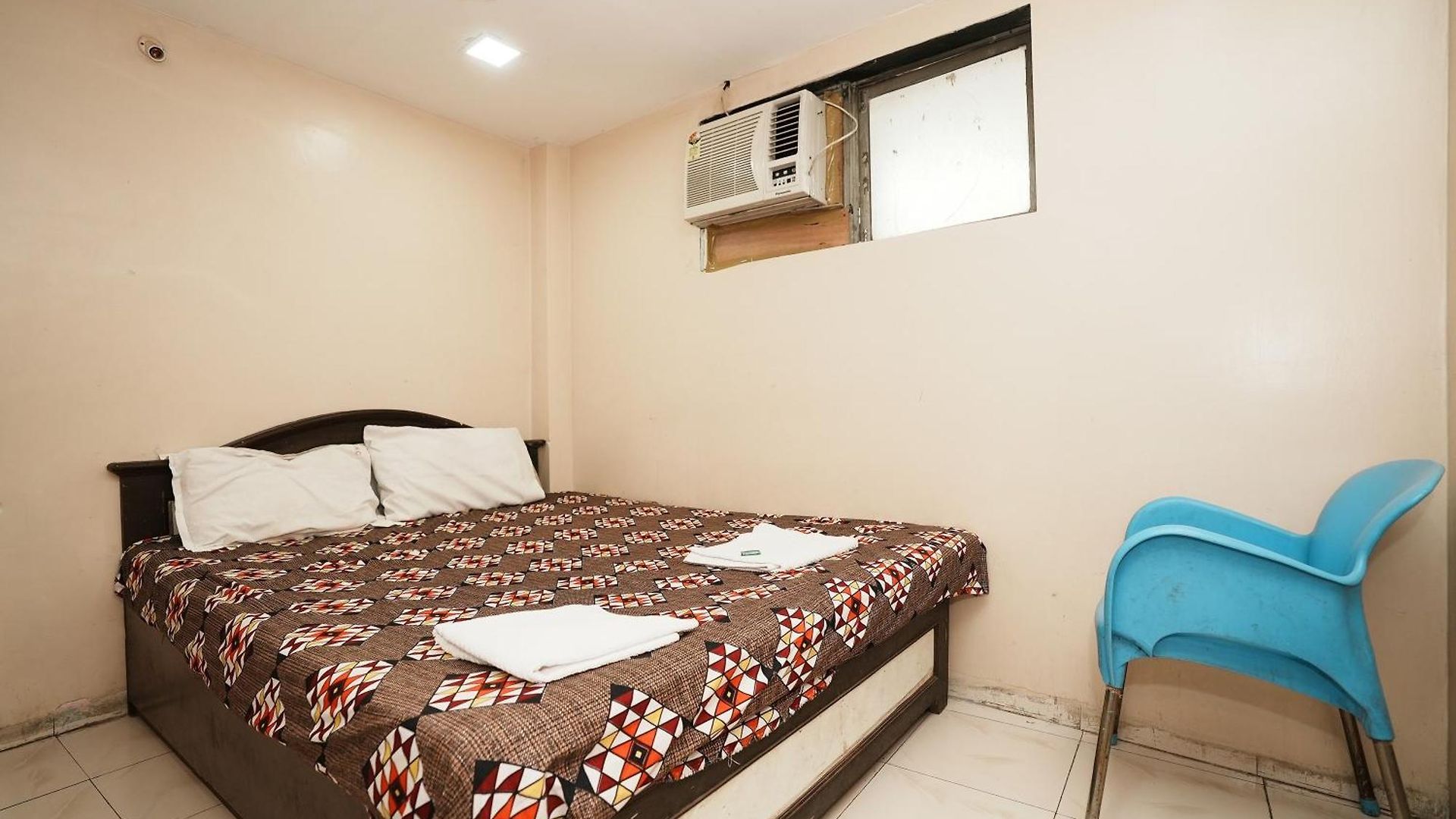 Harihara Residency Comfort Andheri East, 2*
