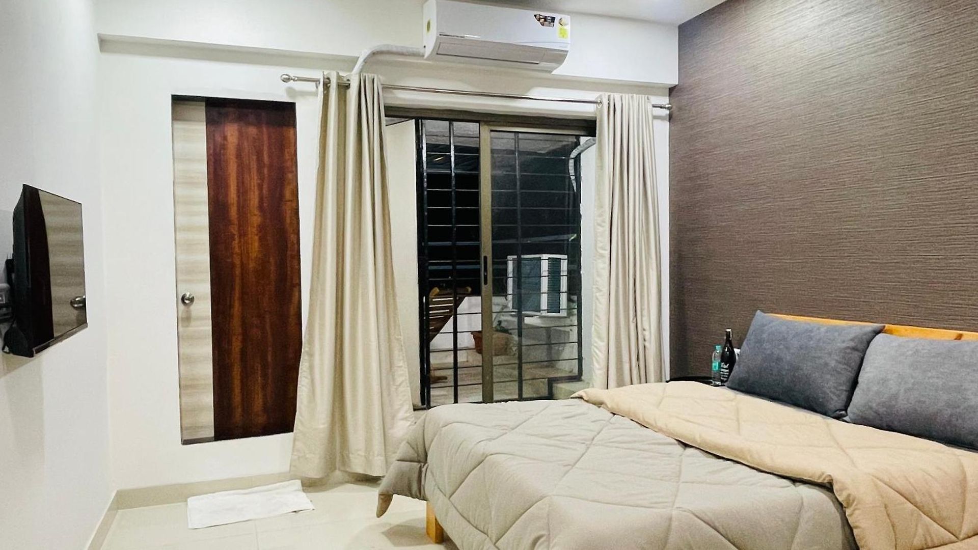 Homestay Luxe-bnb Near Airport *