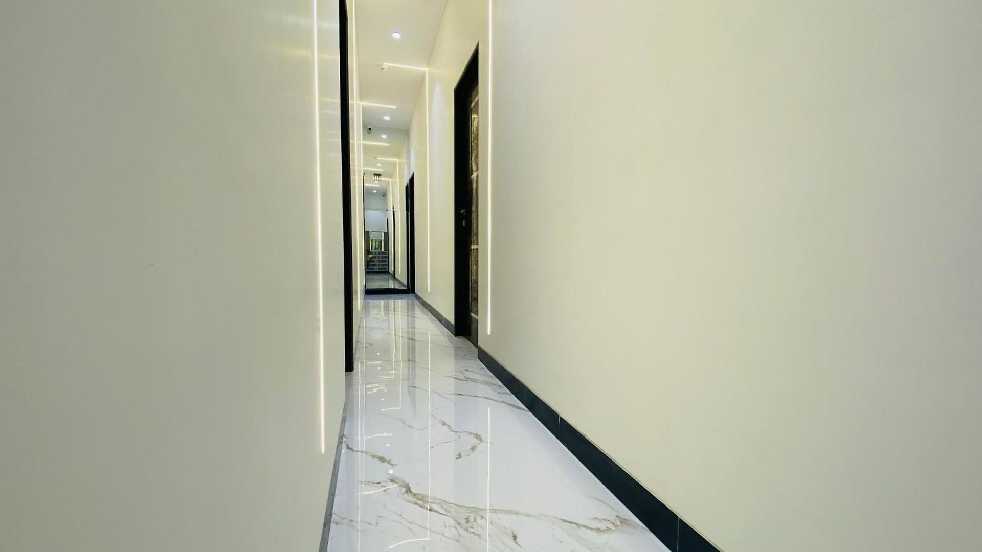 Rose Hotel 2*