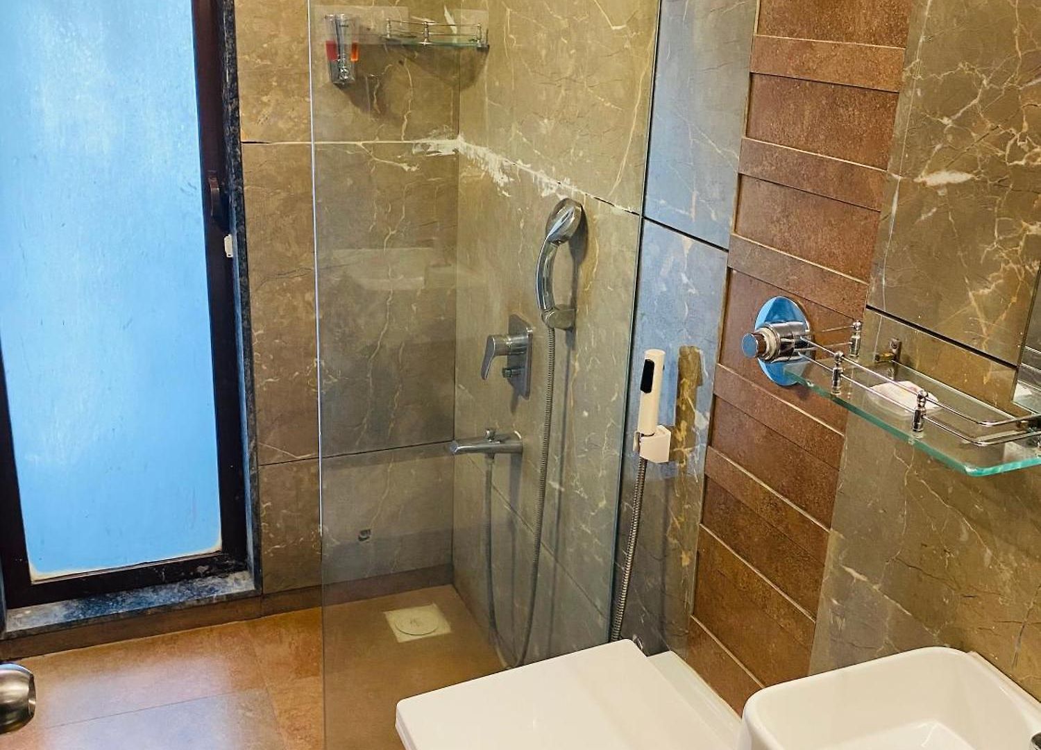 House Luxury Apartments, Santacruz East Apartment *