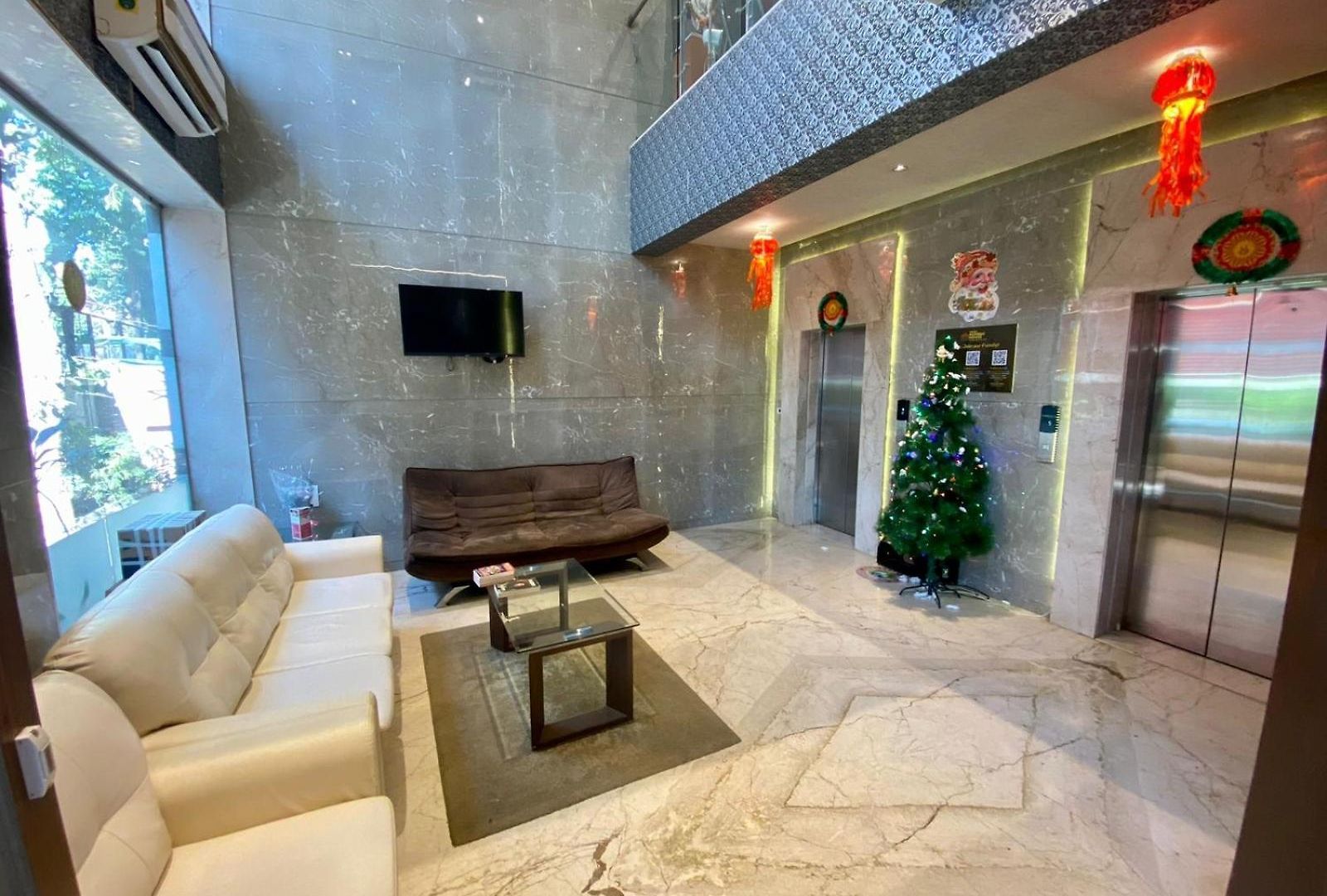 House Luxury Apartments, Santacruz East Mumbai