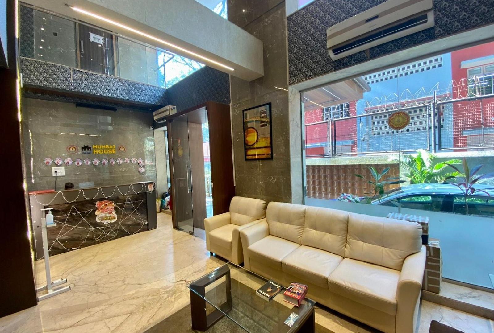 House Luxury Apartments, Santacruz East Apartment Mumbai
