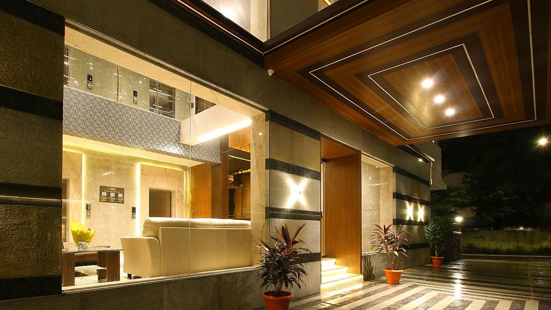 House Luxury Apartments, Santacruz East Apartment Mumbai
