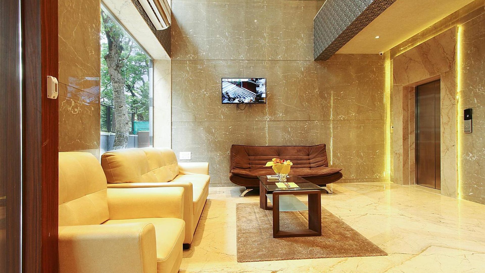 Apartment House Luxury Apartments, Santacruz East