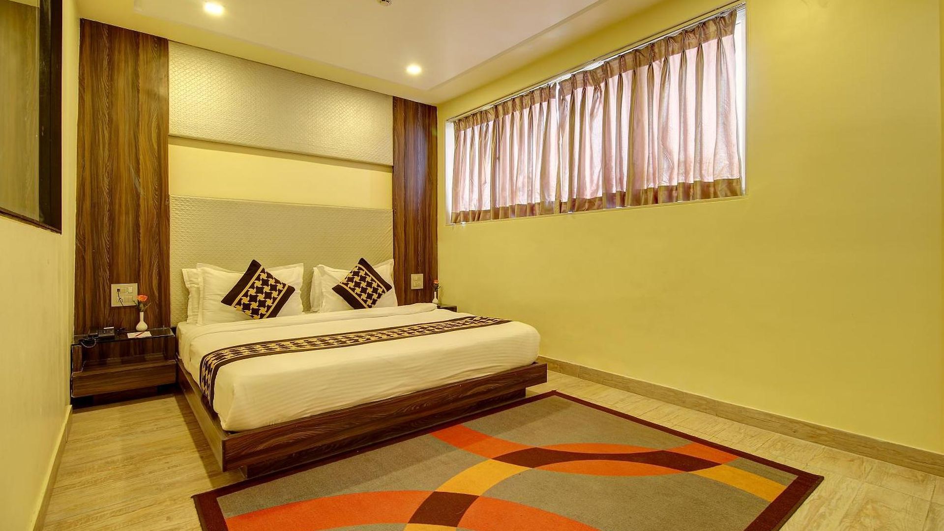 Hotel Hotel Mumbai House Juhu Santacruz West 3*