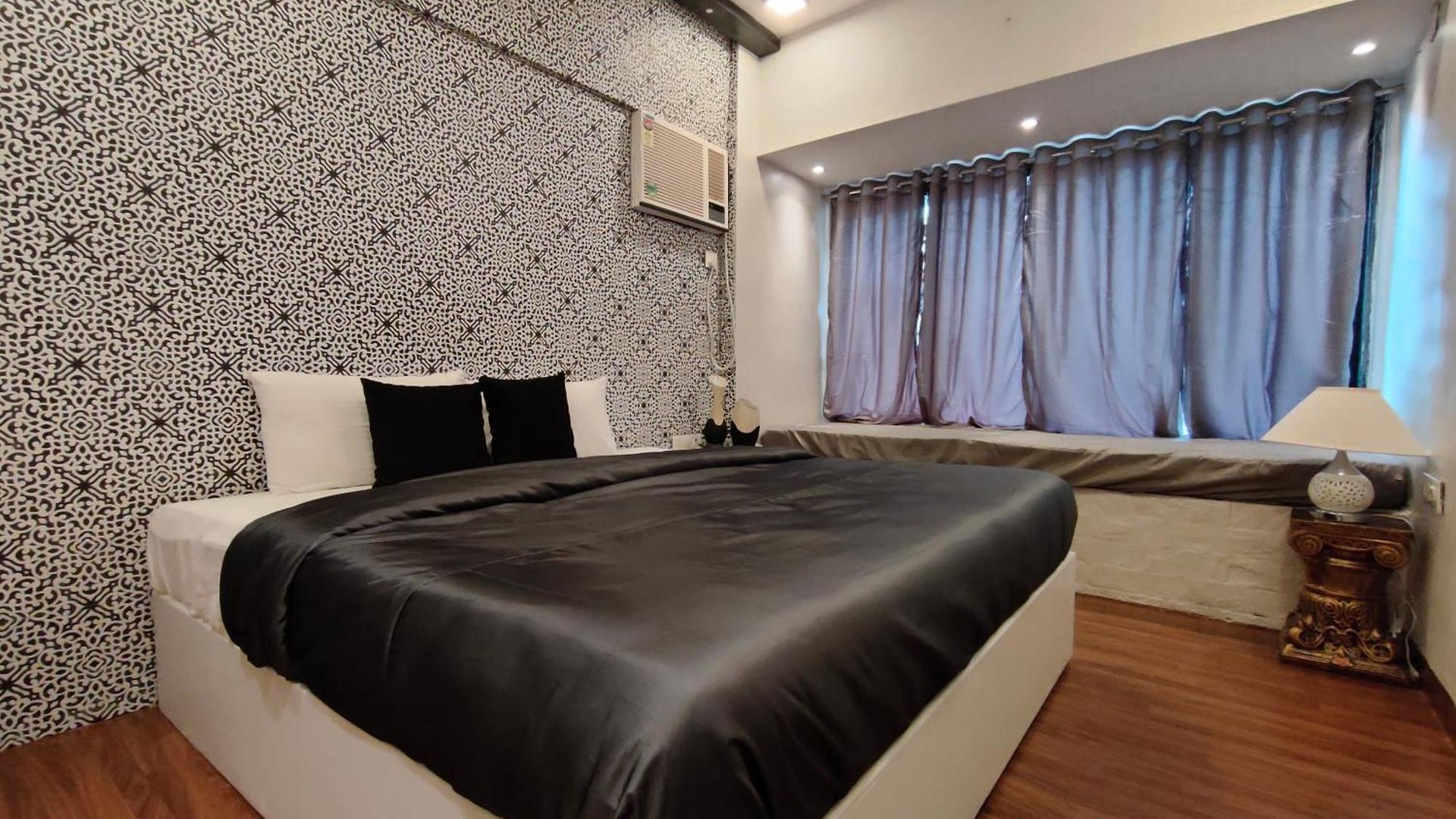 Apartment Osi Andheri West