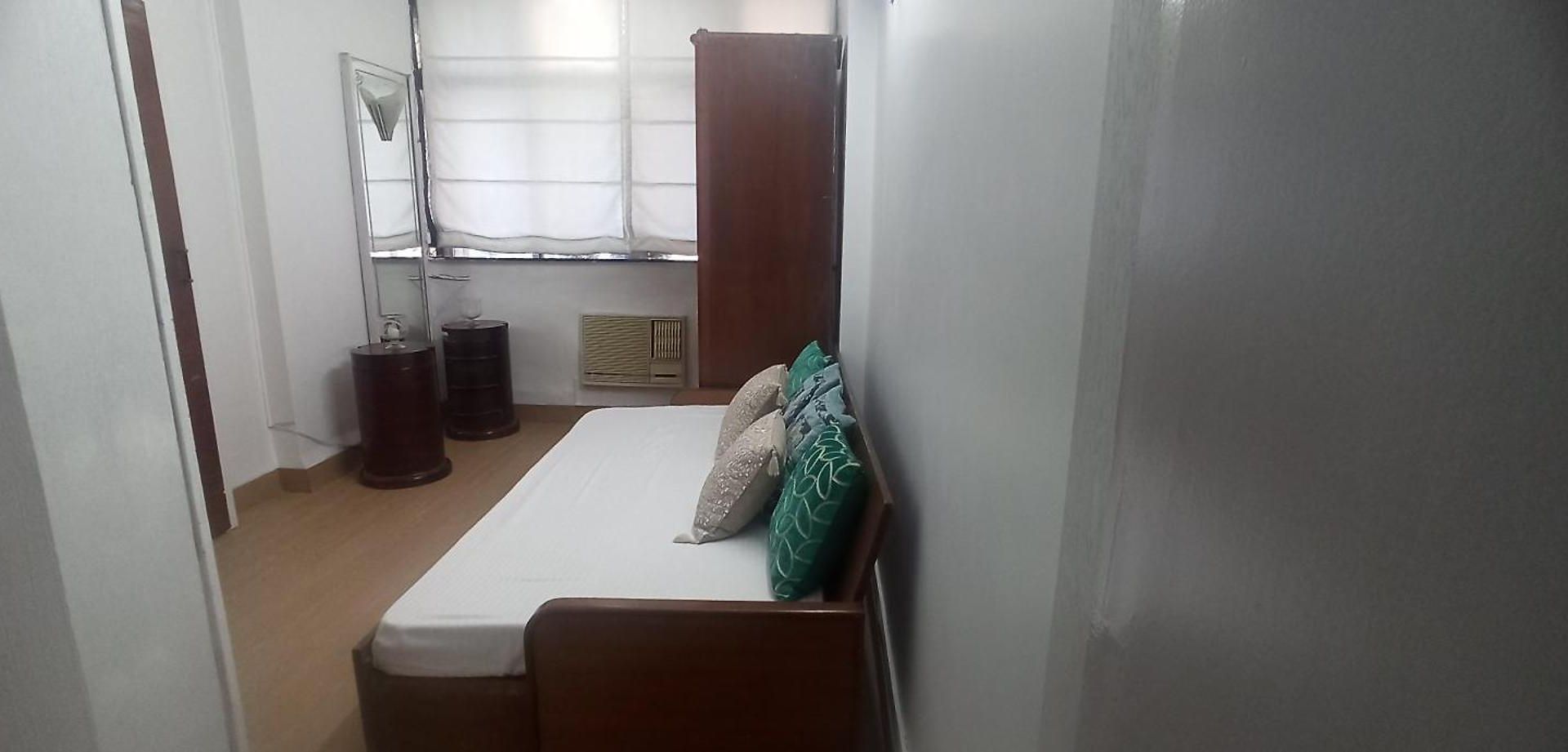 Seaview Bandra W Nr Taj Indian Women Only * Mumbai