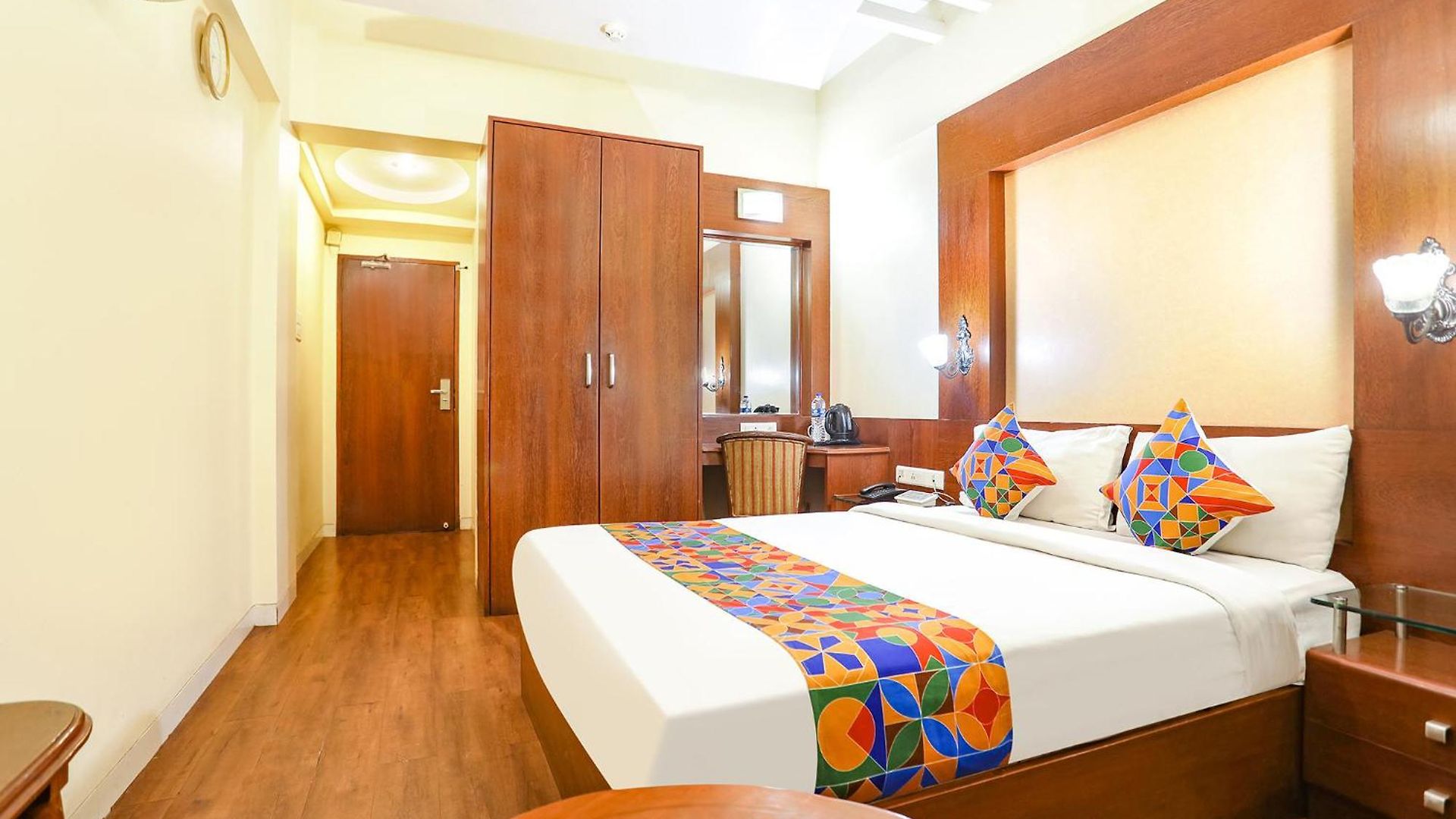 Fabhotel Shubhangan - Nr Bandra Hotel