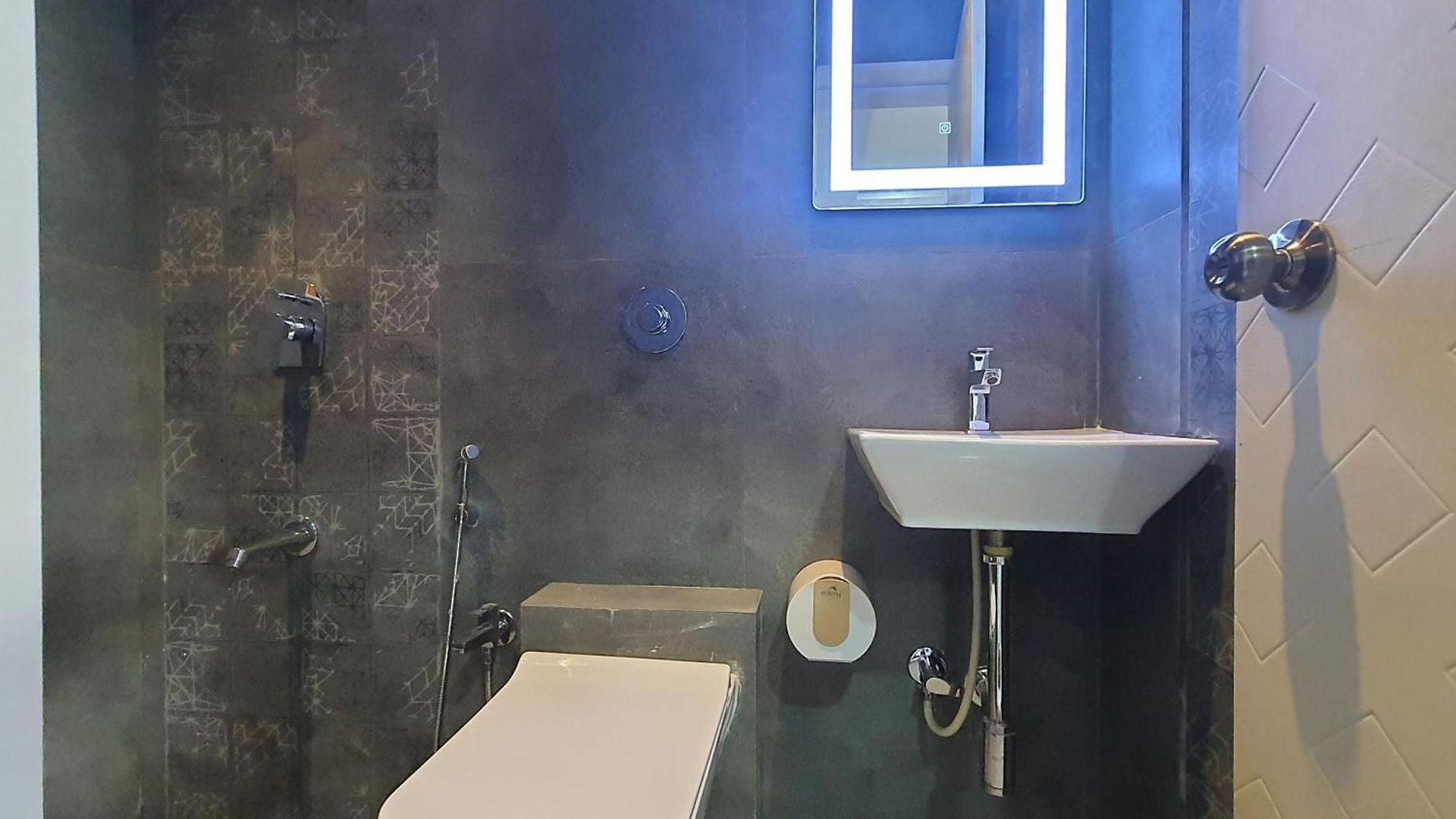 Osi Andheri East Apartment Mumbai