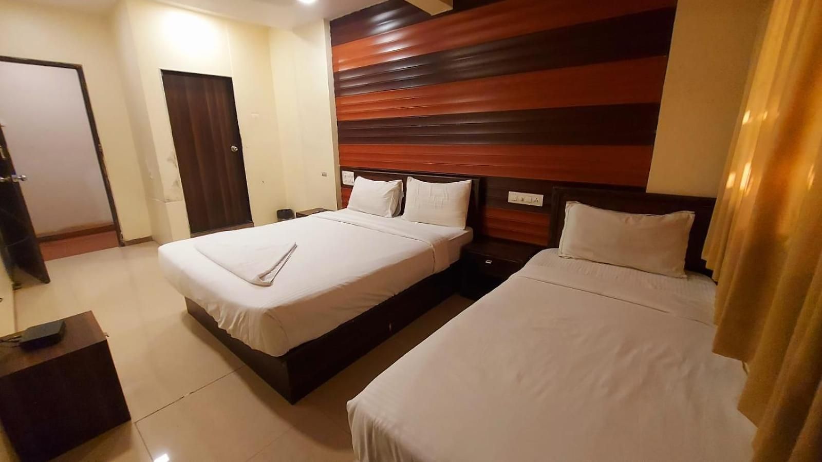 Rigga Kokilaben Dhirubhai Ambani Hospital Hotel