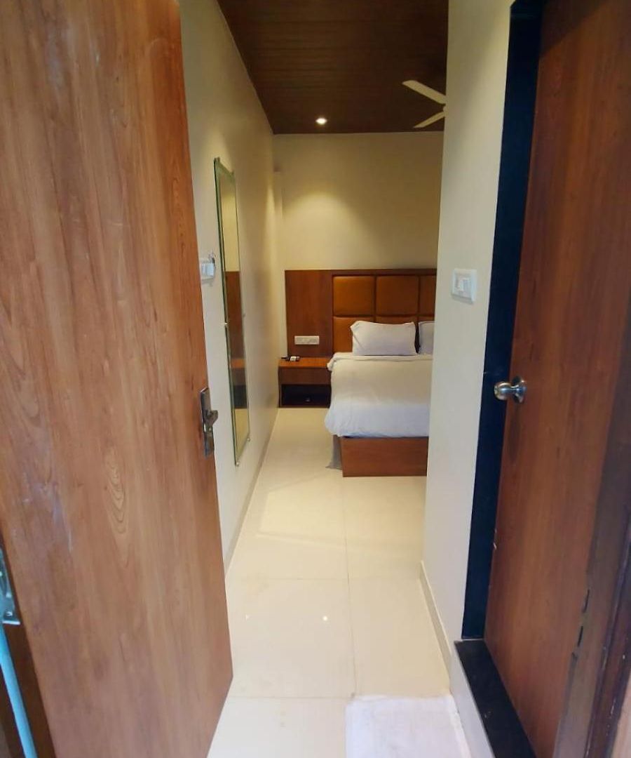 Rigga Kokilaben Dhirubhai Ambani Hospital Hotel Mumbai