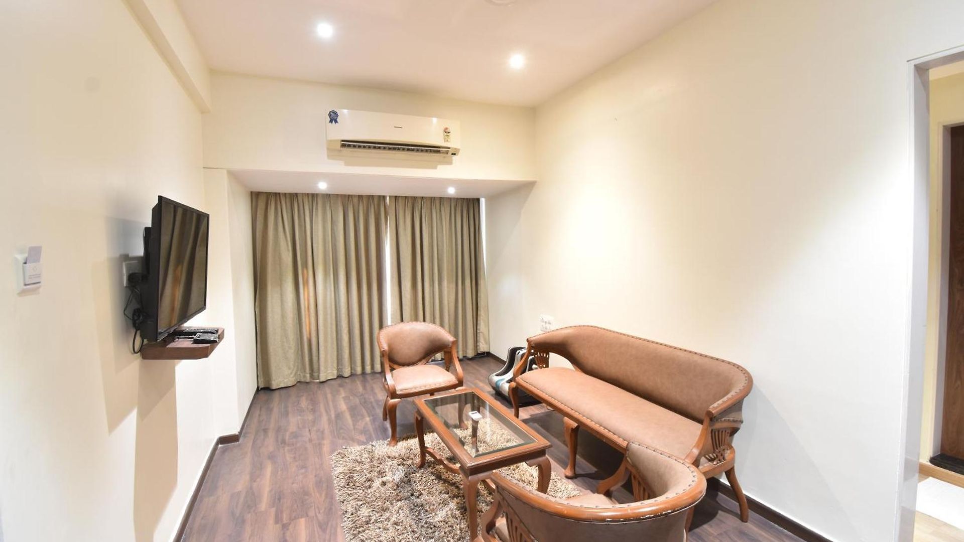 Hotel The Aarya A Smart Business 3*