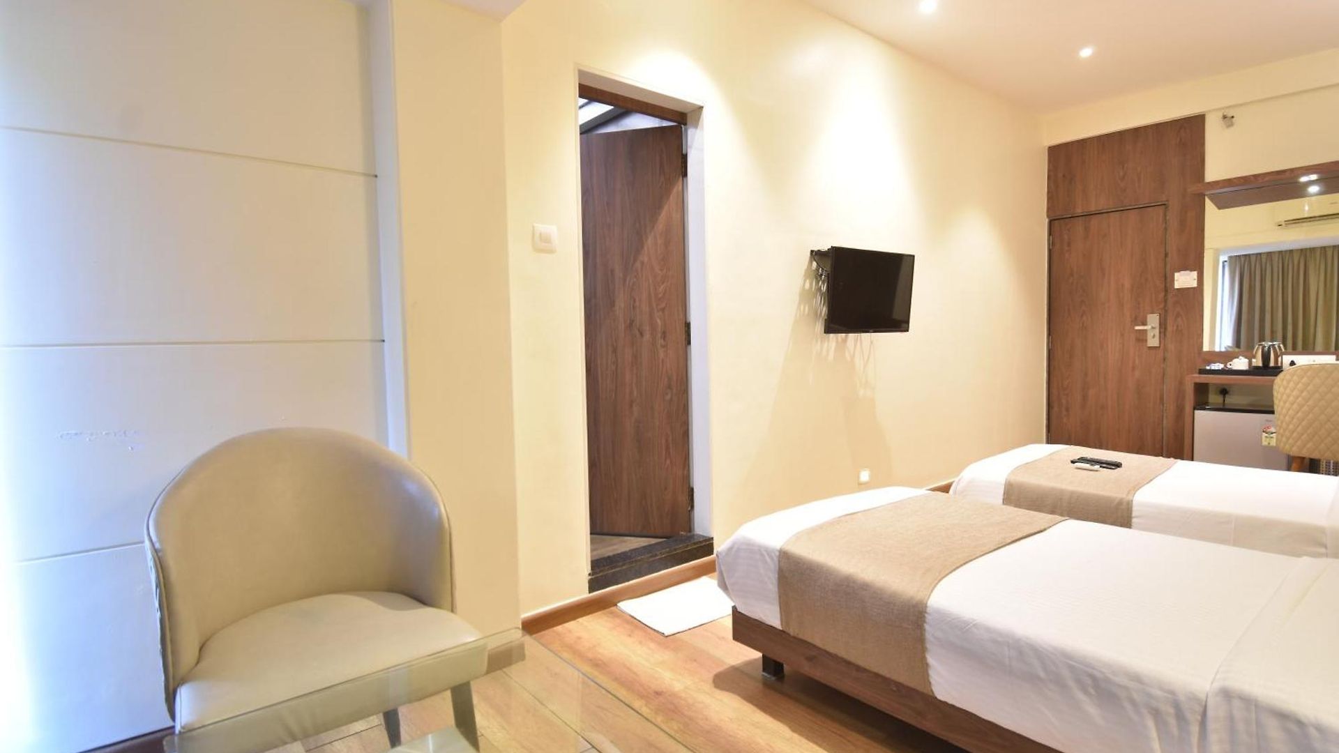 Hotel The Aarya A Smart Business 3*