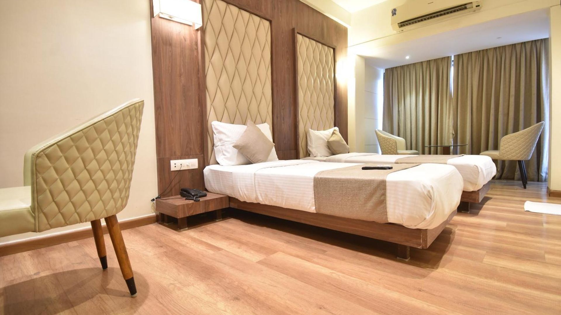 Hotel The Aarya A Smart Business Mumbai