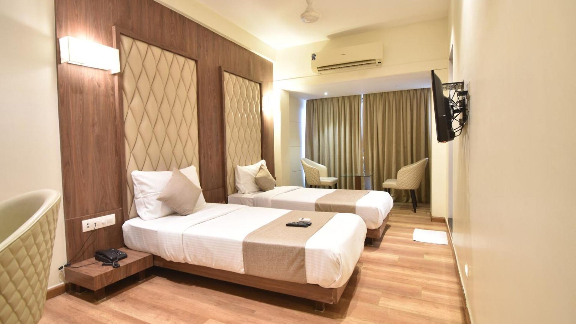 Hotel The Aarya A Smart Business
