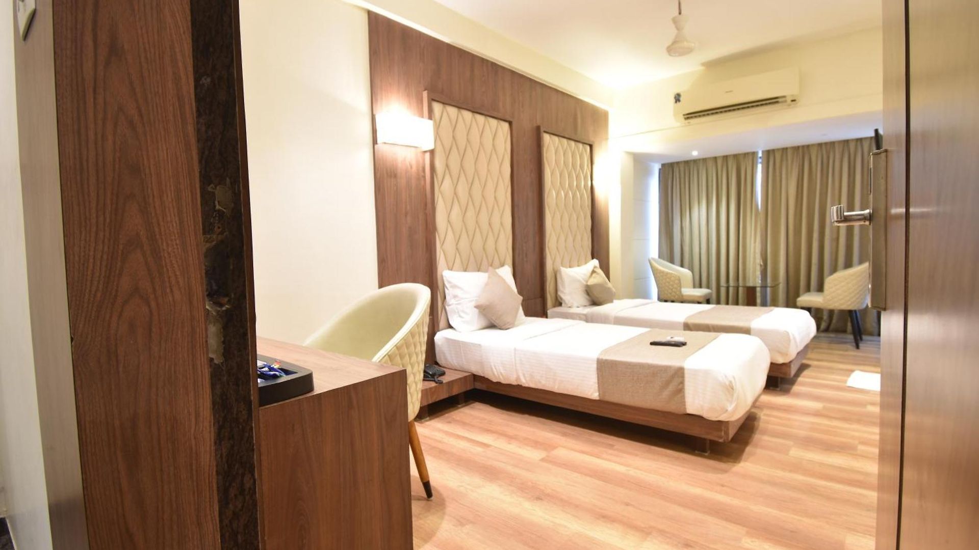 Hotel The Aarya A Smart Business 3*