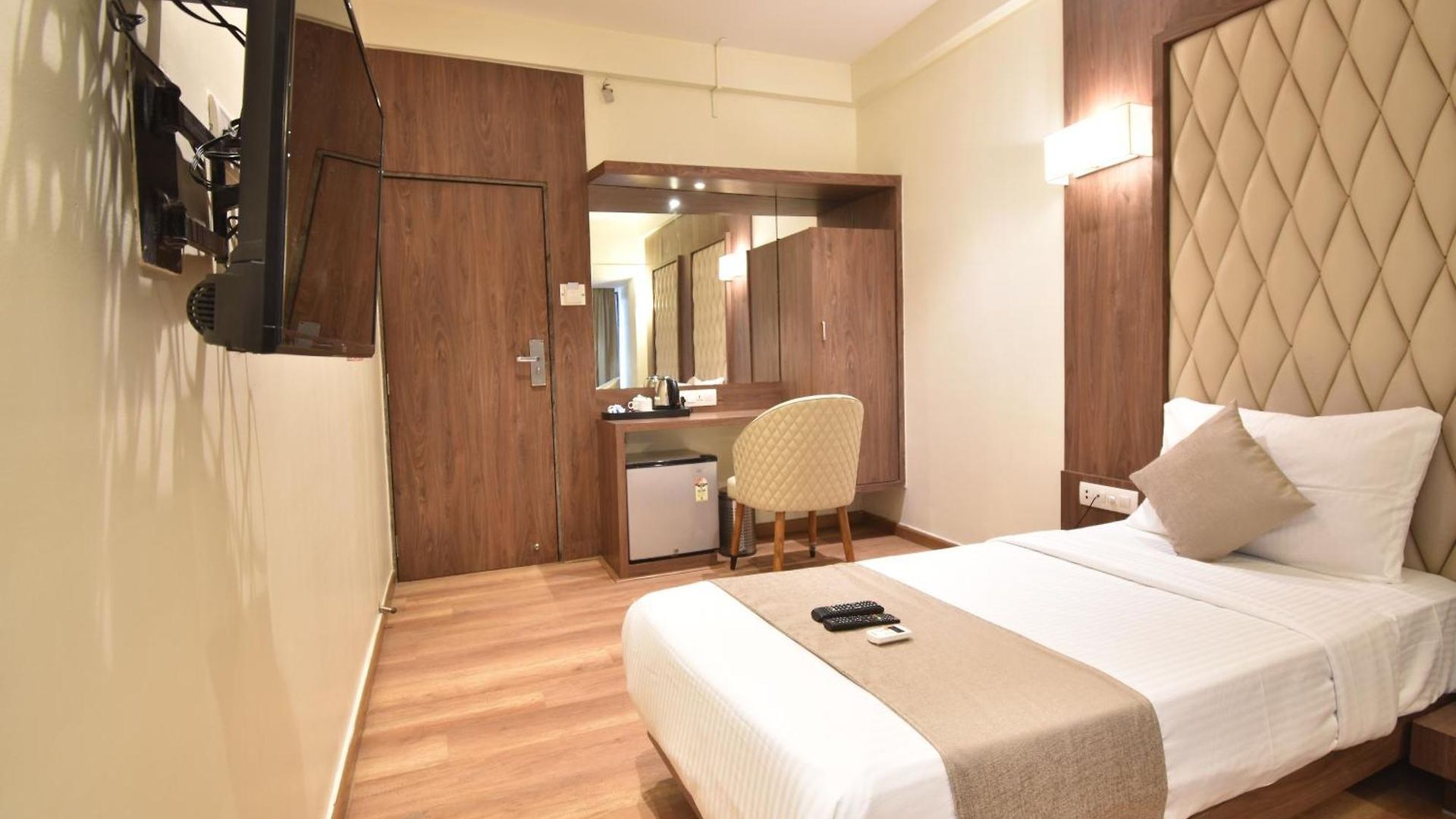 Hotel The Aarya A Smart Business 3*