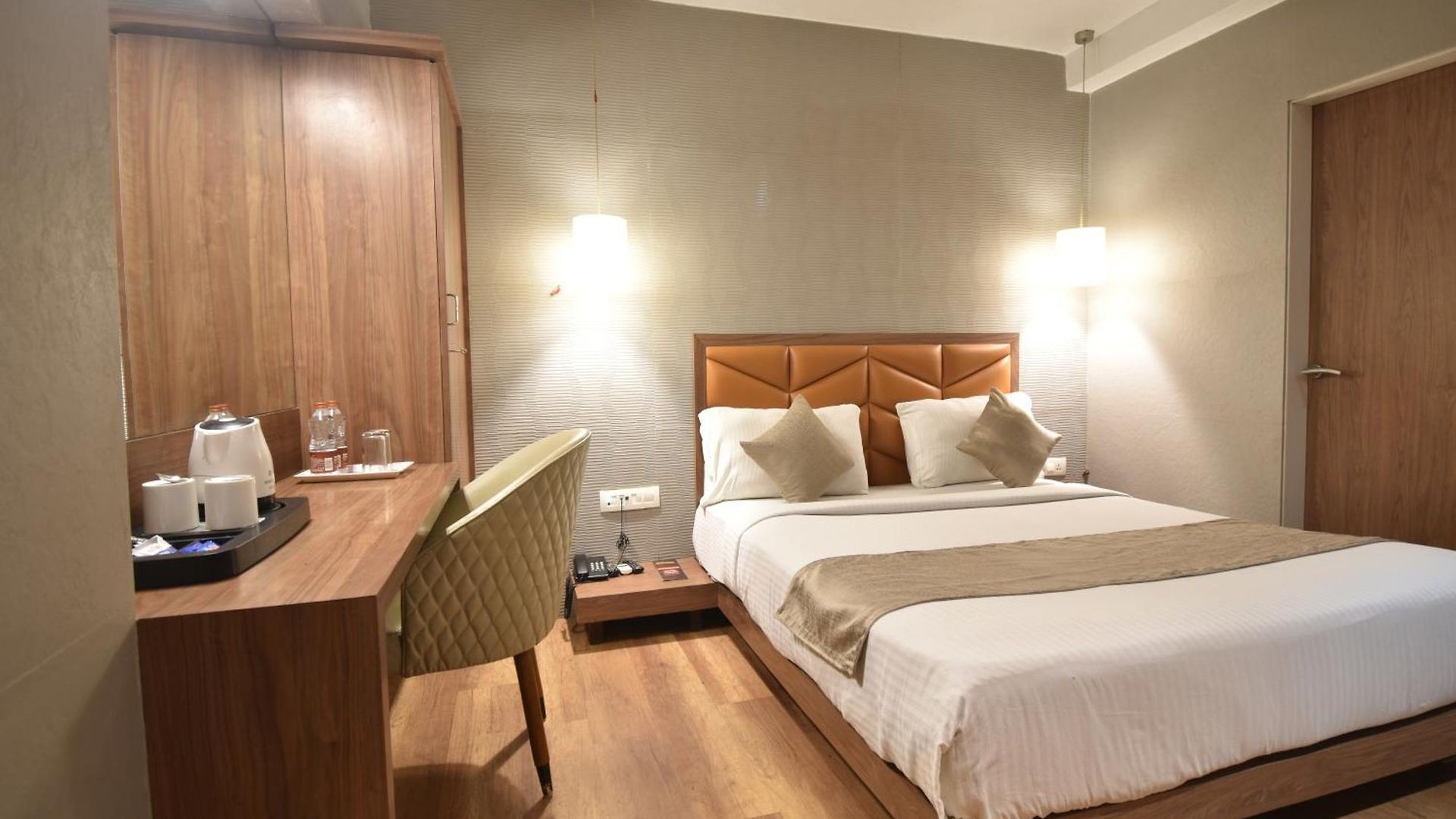 Hotel The Aarya A Smart Business Mumbai