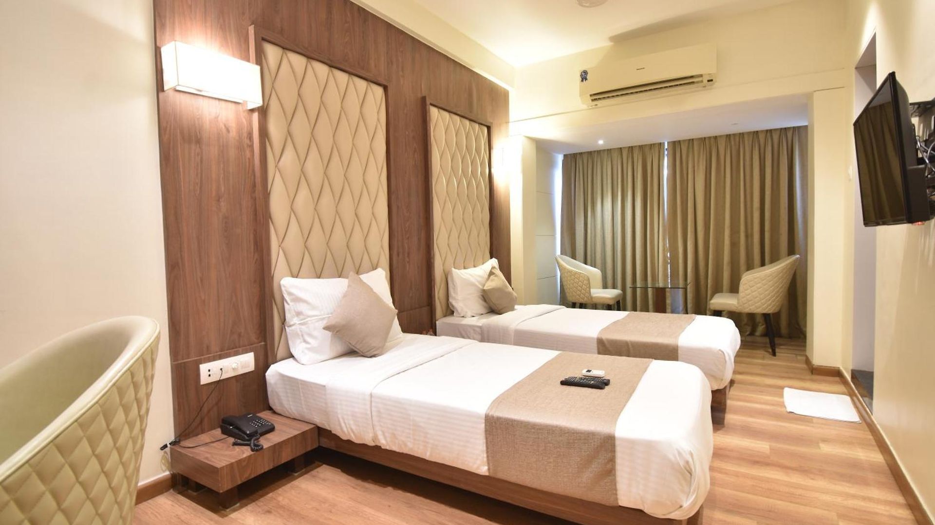The Aarya A Smart Business 3* Mumbai